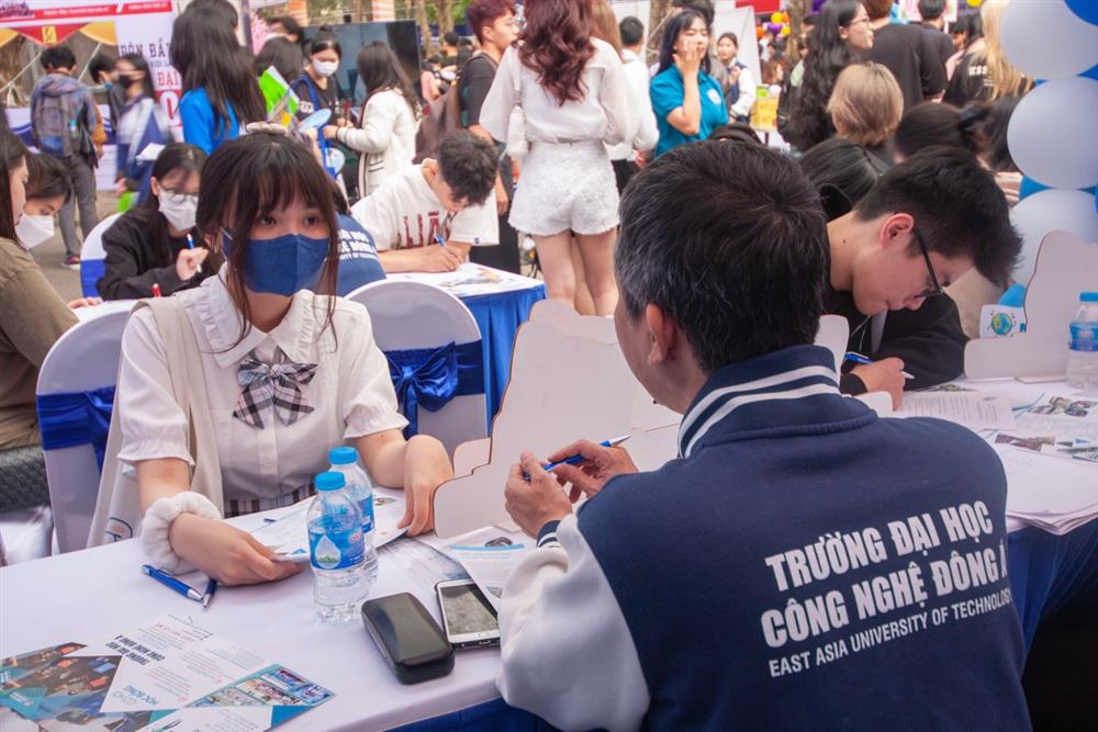 Xu hướng học thực hành ứng dụng và kết nối doanh nghiệp tạo đầu ra cho sinh viên tại Trường Đại học Công nghệ Đông Á